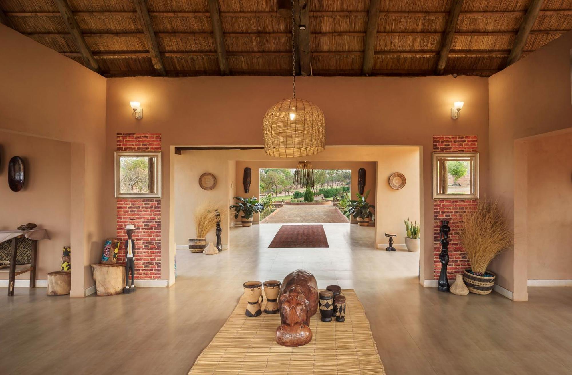 The Nkhosi Livingstone Lodge And Spa 外观 照片